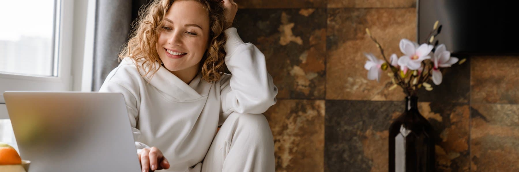 Plastic Surgeon vs Cosmetic Surgeon: What's the Difference?